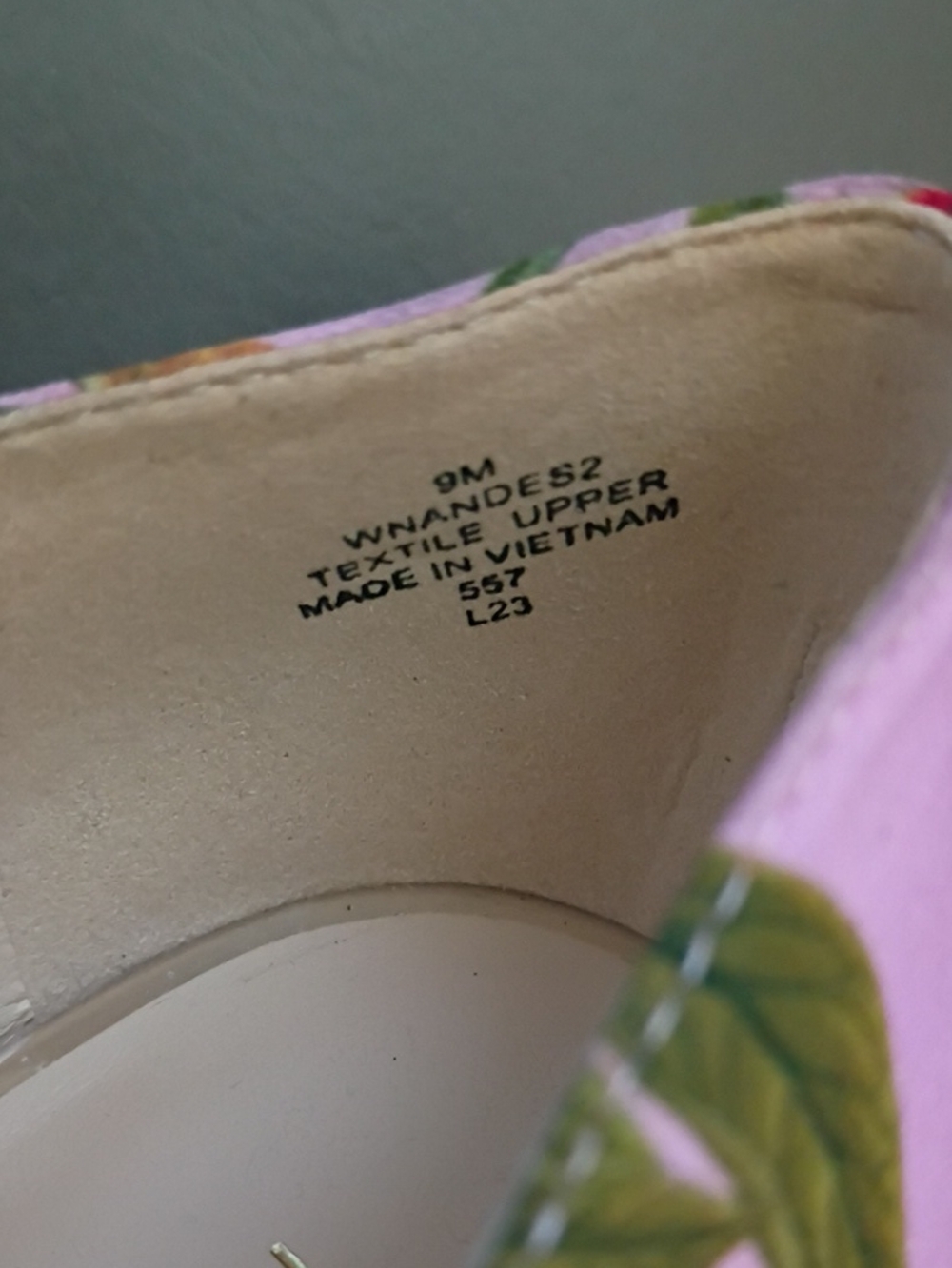 Nine West Ariella Kitten Heel Pumps (Sz. 9) - Picture 8 of 8